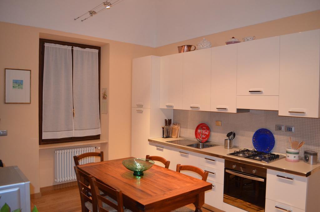Apartment Alfieri Alba  Quarto foto