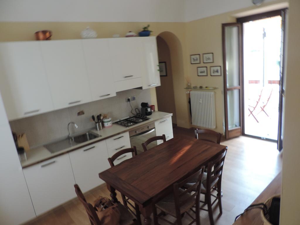 Apartment Alfieri Alba  Quarto foto